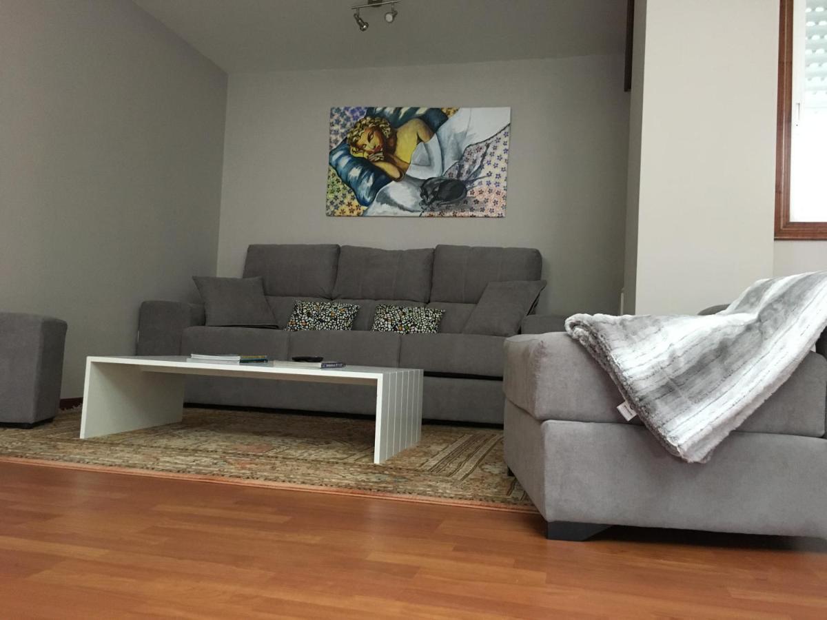 Apartmán Duplex Rosalia De Castro. Ribadavia Exteriér fotografie